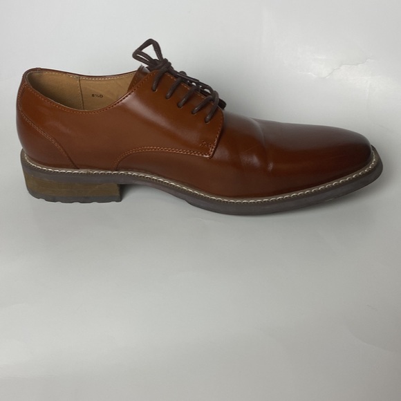 Men’s Oxford Tan Dress Shoes - Picture 7 of 11